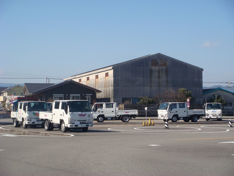 準中型教習車 (3)