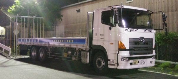 大型教習車０４２７